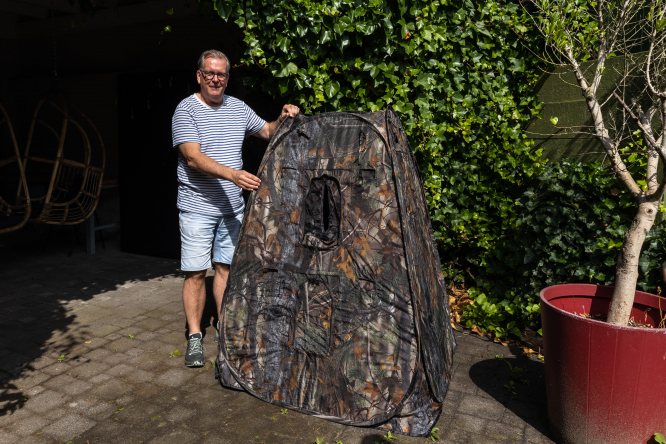 Jurgen Sloots met schuiltent van Buteo photo gear
